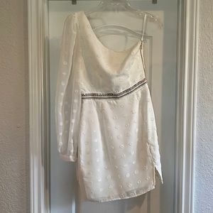 Gorgeous White One Sleeve Dress with Side Gold Zipper. Perfect for any BRIDE!!